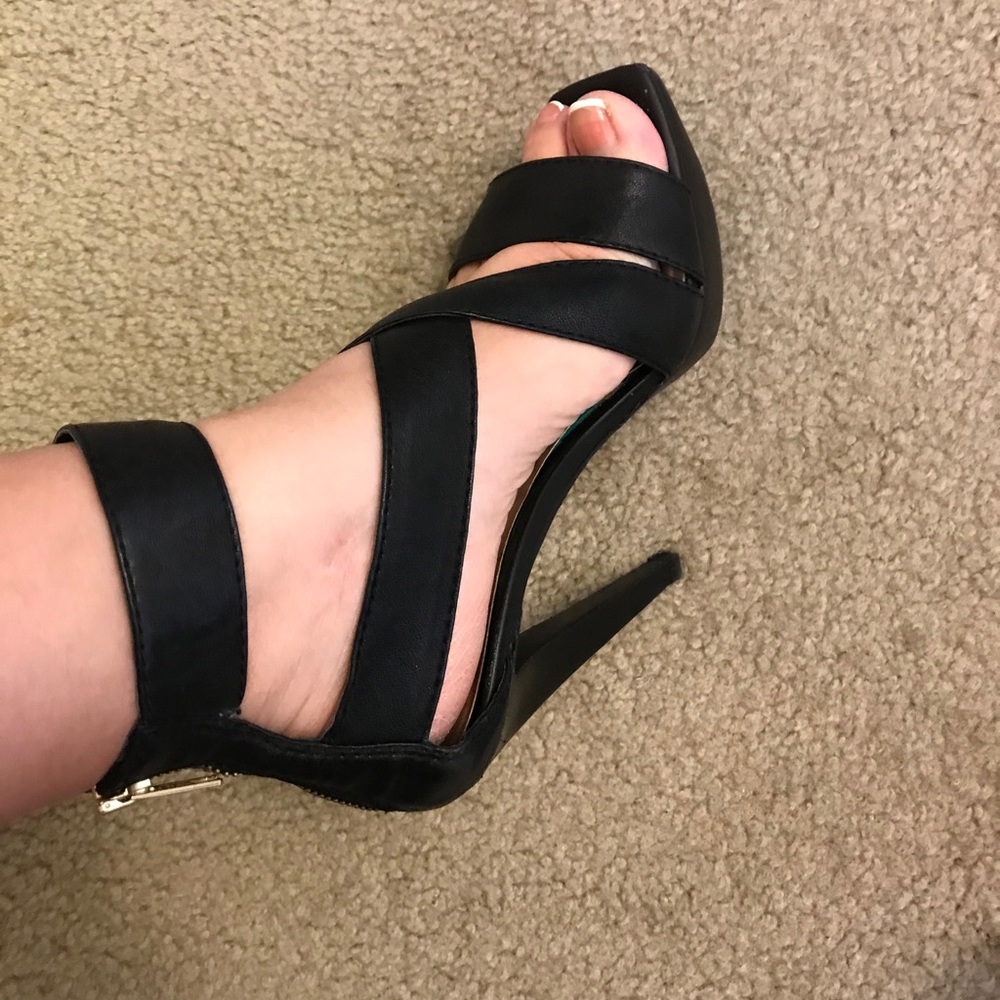 Jessica Simpson Heels - Picture 4 of 12